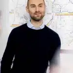 Portrait de Dominik Elsmann, responsable du Bureau de coordination eurégionale au sein de l'Aachener Verkehrsverbund